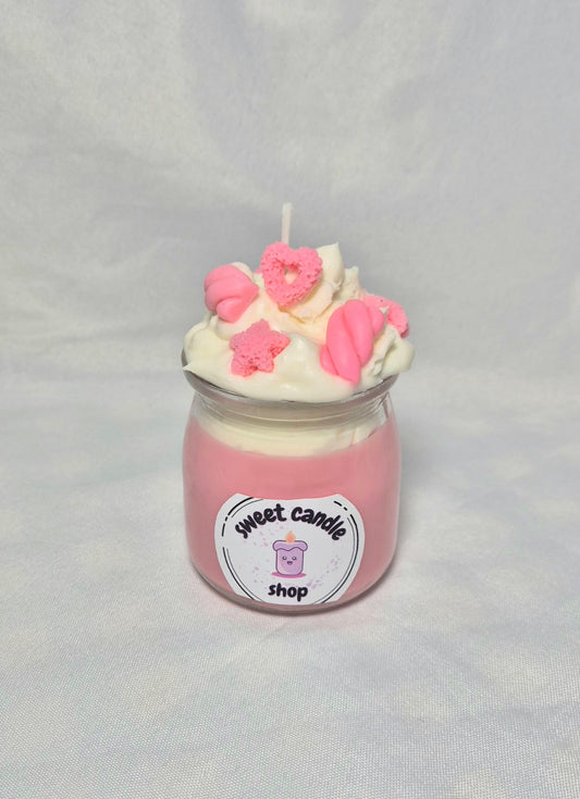 Vela en formato yogur con aroma a piruleta